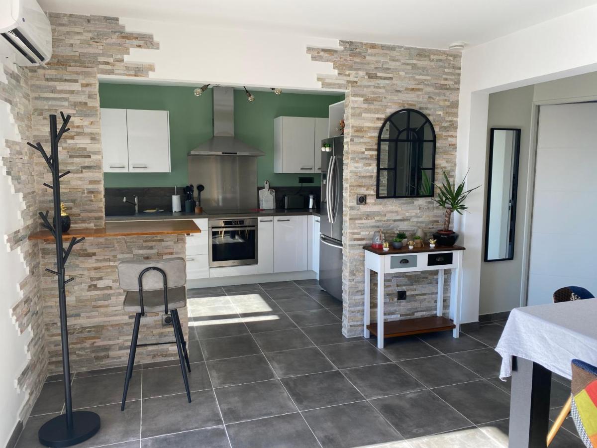 Villa Ghjuvan - Sea, Mountain & Spa Peri Екстериор снимка