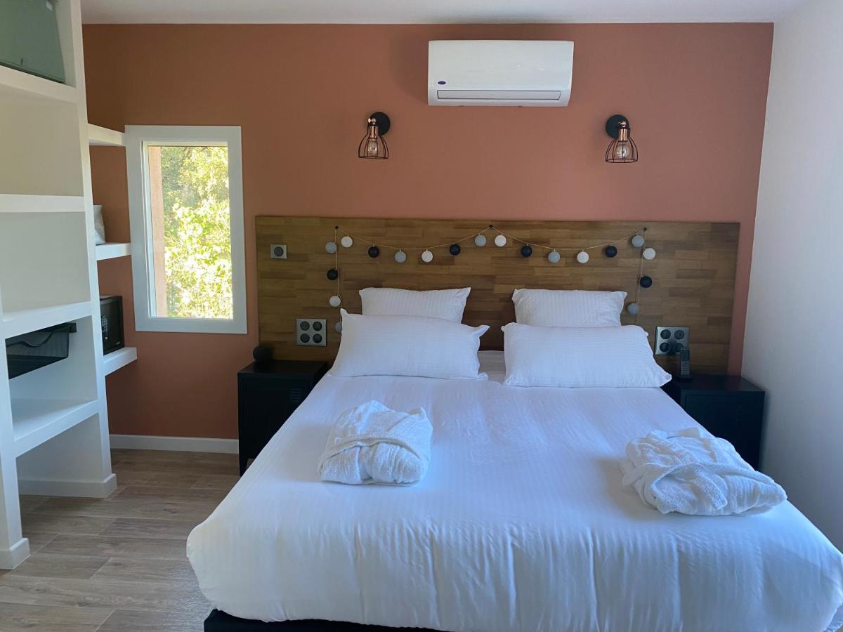 Villa Ghjuvan - Sea, Mountain & Spa Peri Екстериор снимка
